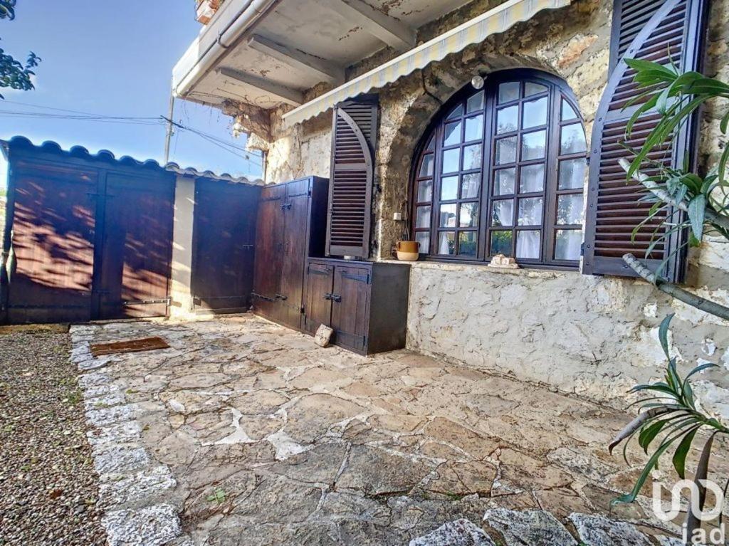 1piece Avec Jardin Dans Mas De Caractere Apartamento *
