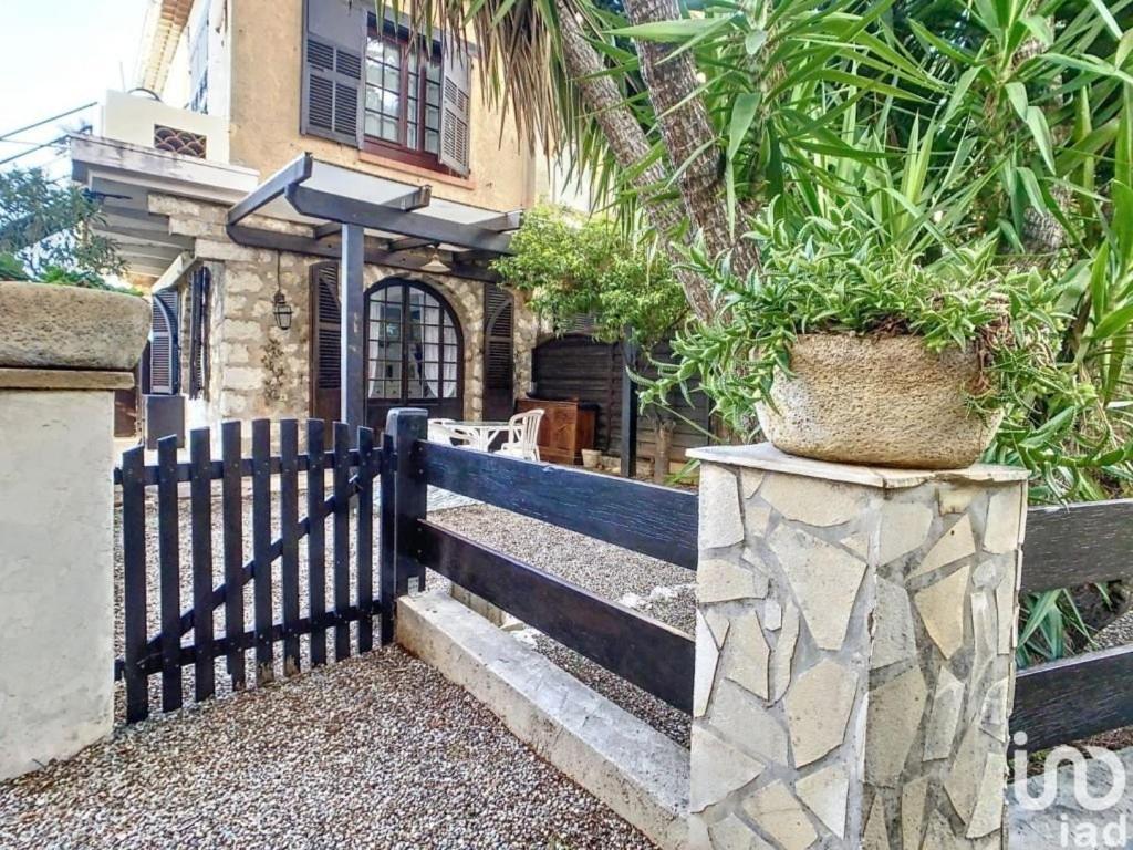 Apartment 1piece Avec Jardin Dans Mas De Caractere