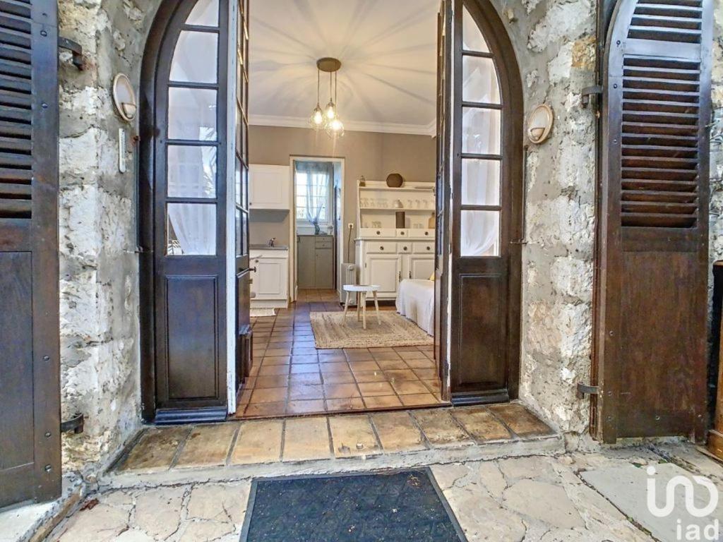 1piece Avec Jardin Dans Mas De Caractere Apartment Saint-Laurent-du-Var